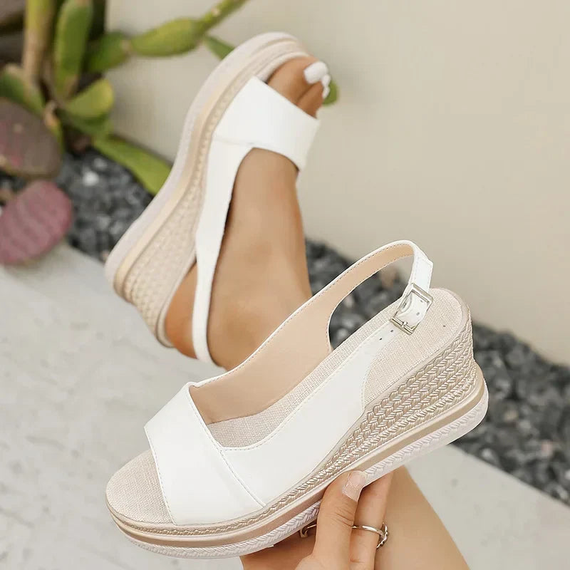 Nia™ Orthopaedic Sandals